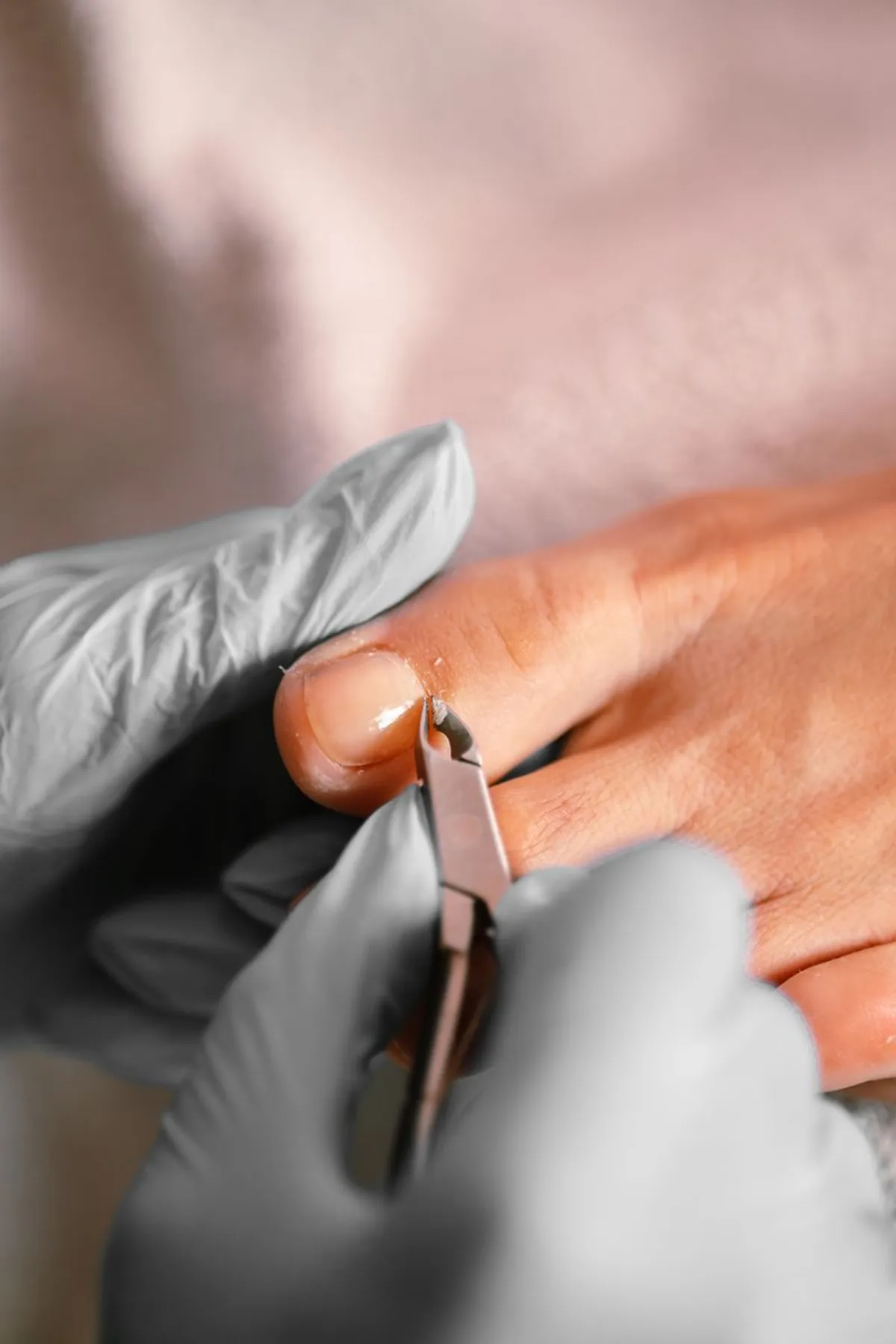 Professionelle Fußpflege – bei Nagelpilz ist die richtige Behandlung entscheidend